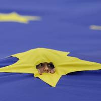Українці у ЄС отримують найбільшу кількість зобовязань повернутися на батьківщину - МЗС