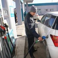 Очі на лоб вилізуть: ціни на бензин зросли за одну ніч
