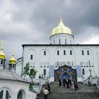 У Почаєві священик відмовився причащати дитину через молитву українською мовою