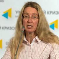 Уляна Супрун: “Чому люди колись вирішили: чим швидше я намащу опік від сонця сметаною, олією чи зубною пастою, тим краще мені стане.”