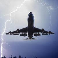 Блискавка вдарила у літак над Одещиною: фото