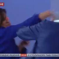 ВІДЕО. “КОЛИ ТРЕБА ТИ ПРИХОДИШ ЗА ГРОШИМА”- ЧЕРВОНЕНКО ТА БОГОСЛОВСЬКА ПОБИЛИСЬ У ПРЯМОМУ ЕФІРІ