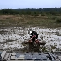 Kikichallenge по-українськи: танкісти на передовій долучилися до всесвітнього вірусного флешмобу