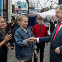 Ми повернемо в Луганськ прапор України – Порошенко
