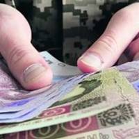 Зарплати для учасників бойових дій на Донбасі: президент озвучив цифри
