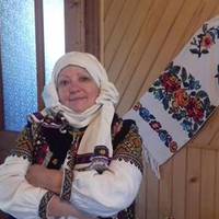 В 16-ть моя мама покинула рідне село, поїхала на Донбас і там пішла в вечірню школу.. ЇЇ визвали до дошки, і вона почала відповідати українською. Клас почав реготати..
