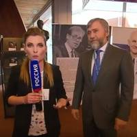 Відео. Нардеп Новинський в кулуарах ПАРЄ на камеру каналу 