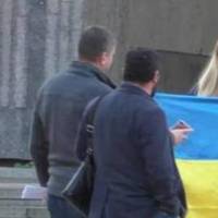 Блогерша оскандалилася у Криму з українським прапором і розлютила мережу: опубліковано відео