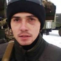 - Сашко, назад! Це наказ! - Але там комбат! Може, ранений.. Повернулись на світанку. Ні Сашка, ні комбата. Аж раптом..