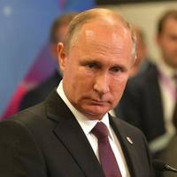 Скільки можна? Путін взяв моду запізнюватись, але цього разу на нього чекав 