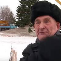Ось це потрібно ставити в ефір: мережа порвало відео реакції російського пенсіонера на міську ялинку