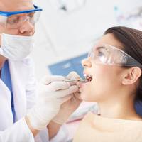 Відомий стоматолог назвав основні причини втрати зубів