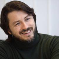 СЕРГІЙ ПРИТУЛА: ЛЮДИ З ЯКИМИ Я СПІЛКУЮСЬ НА ВУЛИЦІ, В МАГАЗИНАХ, В АЕРОПОРТАХ ПИТАЮТЬ МЕНЕ «ЗА КОГО ГОЛОСУВАТИ»?