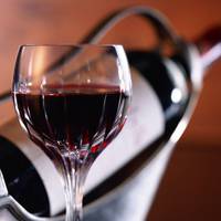 Медики: користь червоного вина для організму людини незаперечна