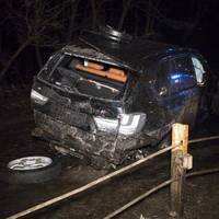 Пасажир згорів – не міг вибратися із зім’ятої автівки: В Києві позашляховик-порушник BMW X5 M не залишив шансів скромному Lanos (фото)