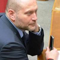 Борислав Береза: Половина стрічки в сльозах і соплях від прихильників Порошенка. Половина стрічки в криках радості від прихильників Зеленського
