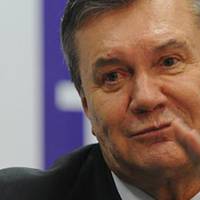 “Хочу низко поклониться мудрому украинскому народу” – Янукович привітав Зеленського з перемогою на виборах.