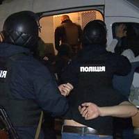 “Поліція атакувала відразу з декількох напрямів”: Спецназ взяв штурмом захоплений у Вінниці консервний завод