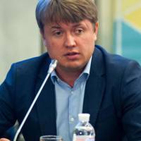 Представник Зеленського в Кабміні: Якби ж то винесли тільки телевізори. Вже після відставки Гройсмана було прийняте рішення..