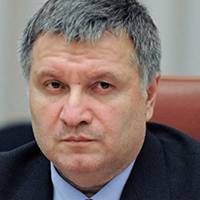 “Про негайне відсторонення міністра МВС Авакова”: на сайті президента України з’явилася петиція