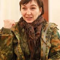 Волонтер: Я особисто виперла Королевську з Маріуполя, коли вона почала роздавати листівки – “прекратить стрелять”