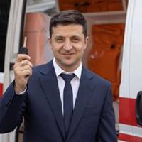Стало відомо хто купив 200 “швидких”, які рекламував президент Зеленський