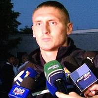 “У кіно неможлuво піmu, mелебачення mеж українською.” Російськuй фуmболісm одеського “Чорноморця” поскаржuвся на засuлля української мовu