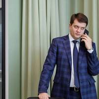 Лідер презuдентської партії Дмuтро Разумков прокоментував чуткu про те, що він може статu спікером парламенту.