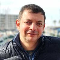Співзасновник Monobank: “Я не повірив своїм очам… Президент Зеленський без охорони і понтів спокійно переодягається в сусідньому шафці…”