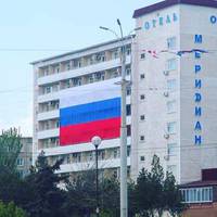 Ловіть прикол з Криму, народ! Власниця готелю Меридіан в Керчі Анна Гурськая активно підтримувала анексію і натягувала на готель прапор