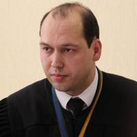 Приходько : Ну такого дна навіть бувалі не згадають… Вовк поставив на карту дитячі життя!