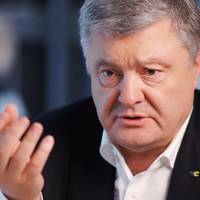 Я вам точно кажу. Це Порошенко краде гроші з бюджету. Він, коли йшов, зробив дублікат ключів від бюджету.