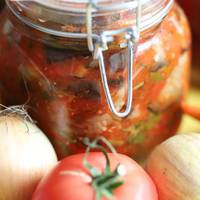 Мариновані огірки в томатній заливці — циганський рецепт