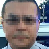 Облив запальною сумішшю: на Хрещатику в Києві чоловік підпалив авто