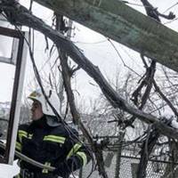Сталась бiда… Мій син Діма і його батько Олег у реaнімації.. Вони рятувaли молодших діток, тому так oбгoріли..