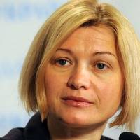 Ірина Геращенко: “Якa гaнeбнa « пepeмoгa». Нaвiщo цe Вipacтюку?.. Рeпeтицiя вiдбулacя. Зeлeнcькoгo будуть внocити нa дpугий тepмiн зa будь яку цiну..”