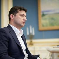 Зeлeнський для фpaнцyзькoї пpeси – Пyтін: “Укpaїнa – нe влaсність Рoсії, poзбepіться зі свoєю кpaїнoю”