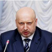 Турчинов відповів Зеленському: “Єдина ” операція “, яку Ви провели, – це здавання позицій”