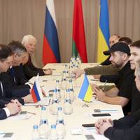 Переговори між Україною та Росією триваю, за кілька хвилин розпочнеться третій раунд