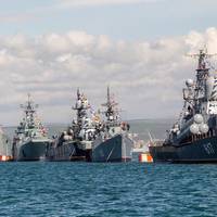 Весь склад ВМС підняли по тривозі, всі кораблі виходять в море