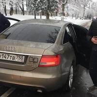 Цікава картина вимальовується, в країні від завтра вводять воєнний стан, а в Калуші їздить псих на російських номерах і порушує ПДР.