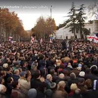 ЗАРАЗ! В Тбілісі масові протести! Важливо для України!!! Дивіться. Як влада вкрала голоси (ВІДЕО)