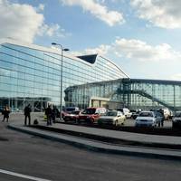 “Пасажирів евакуюють, робота летовища заблокована”: в міжнародному аеропорту “Львів” сталась надзвичайна ситуація