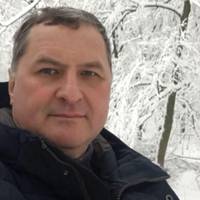 Вся мережа засіяна постами, як в Україні важко жити. Причім серед волаючих є ті, які зовсім не бідують..