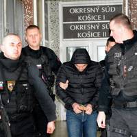 У складі російської мафії вибивав гроші із заробітчан. На кордоні затримано 39-річного мукачівця (ФОТО)