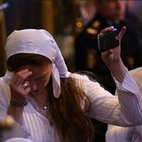 Чи то нормально – хреститися в маршрутцi віруючому? А що про це каже Церква?