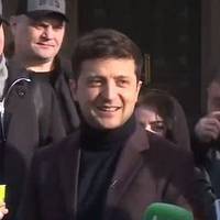 Зеленський подав документи до ЦВК і показав 