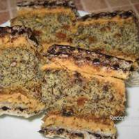 Пляцок маковий з вафлями