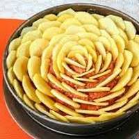 Картопляна шарлотка — не зрівняно смачний, ситний і дуже красивий пиріг