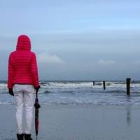 Кармічні борги роду: 12 ознак, що відробляєте чужі гріхи і як з цього вибратися